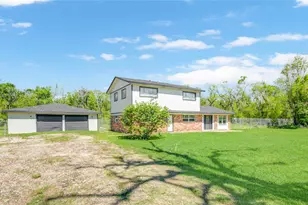 2708 County Rd 686, Brazoria, TX 77422 - Photo 2