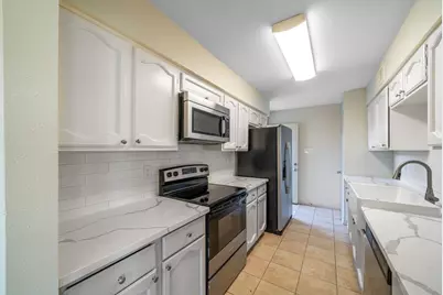 7847 Green Lawn Drive #7847, Houston, TX 77088 - Photo 4