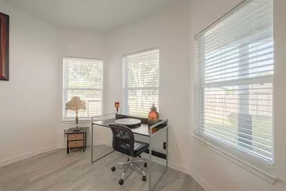 4633 Larkspur Street, Houston, TX 77051 - Photo 36