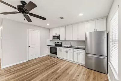 1121 Edgewood Drive #B, Richmond, TX 77406 - Photo 8