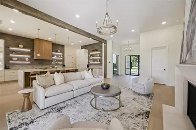 539 W 34th Street, Houston, TX 77018 - Photo 1