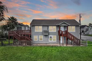 1029 62nd St St, Galveston, TX 77551 - Photo 2