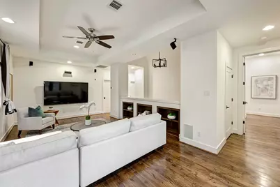 4704 Willow Street, Bellaire, TX 77401 - Photo 22