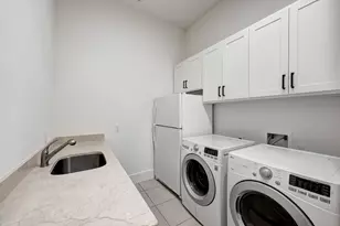 4704 Willow St, Bellaire, TX 77401 - Photo 32