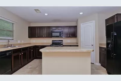 2923 Mustang Meadow Lane, Manvel, TX 77578 - Photo 10