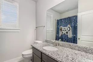 1818 Homewood Point Ln, Rosharon, TX 77583 - Photo 28