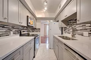 8101 Amelia Rd, Houston, TX 77055 - Photo 16