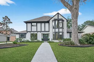 707 Montclair Blvd, Sugar Land, TX 77478 - Photo 1