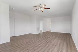 1656 County Road 616, Sargent, TX 77414 - Photo 4