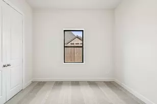 114 Hickory Frst Ct, Willis, TX 77318 - Photo 12