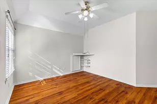 9406 Laurel Wind Ct, Houston, TX 77040 - Photo 12