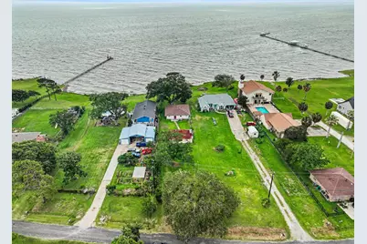 10518 Ocean Drive, Beach City, TX 77523 - Photo 4