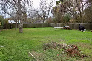 1102 Thiel St, Brenham, TX 77833 - Photo 10