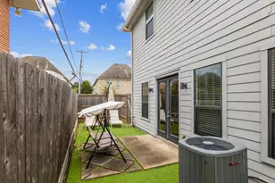3802 Summa Pl, Houston, TX 77025 - Photo 24