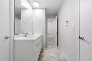 727 Bunker Hill Rd, Houston, TX 77024 - Photo 28