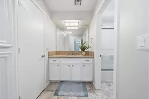 727 Bunker Hill Rd, Houston, TX 77024 - Photo 22