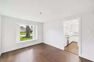 8918 Bold Forest Dr, Houston, TX 77088 - Photo 6