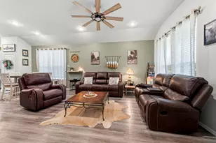123 Town and Country Rd, Huntsville, TX 77320 - Photo 4
