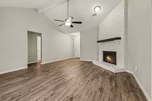 1911 Bogatto St, La Marque, TX 77568 - Photo 12
