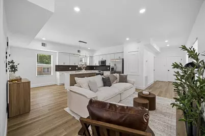 801 E 32nd 1/2 Street #A B, Houston, TX 77022 - Photo 6