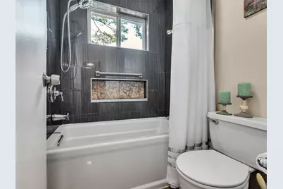 628 Meadowbriar Street, League City, TX 77573 - Photo 12