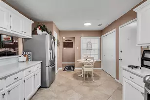 628 Meadowbriar St, League City, TX 77573 - Photo 24