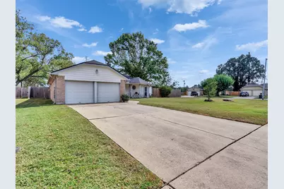 628 Meadowbriar Street, League City, TX 77573 - Photo 4