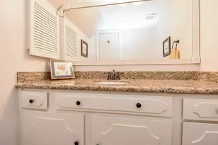 1044 Augusta Dr, Houston, TX 77057 - Photo 18