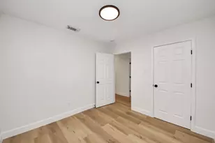 8706 Meadowview Dr, Houston, TX 77037 - Photo 28