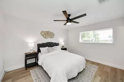 8706 Meadowview Drive, Houston, TX 77037 - Photo 18