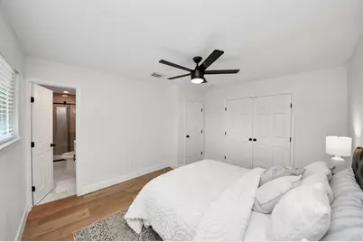 8706 Meadowview Drive, Houston, TX 77037 - Photo 20