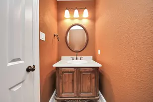 1807 Ravenel Ln, Sugar Land, TX 77479 - Photo 42