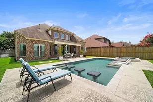 14827 Fall Creek View Dr, Humble, TX 77396 - Photo 32