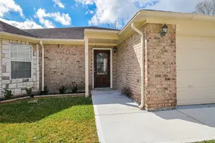 14315 Branchwater Ln, Sugar Land, TX 77498 - Photo 2
