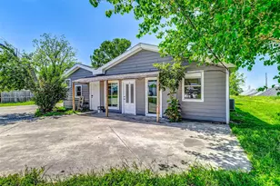 6223 Lavender St, Houston, TX 77026 - Photo 2