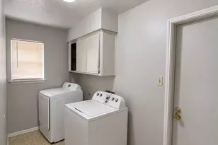 10603 Silkwood Dr, Houston, TX 77031 - Photo 6