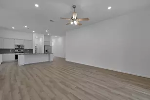 17841 McClary Cardinal Dr, Conroe, TX 77302 - Photo 8