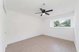 5950 Dumfries Dr, Houston, TX 77096 - Photo 18