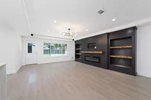 5950 Dumfries Dr, Houston, TX 77096 - Photo 6