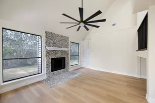 6900 Foxcroft Ln, Humble, TX 77338 - Photo 10