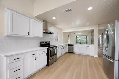 6900 Foxcroft Lane, Humble, TX 77338 - Photo 16