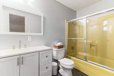 103 S Ringgold Street, West Columbia, TX 77486 - Photo 8