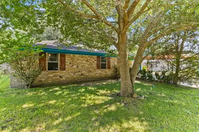 103 S Ringgold Street, West Columbia, TX 77486 - Photo 1