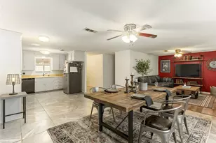 103 S Ringgold St, West Columbia, TX 77486 - Photo 2