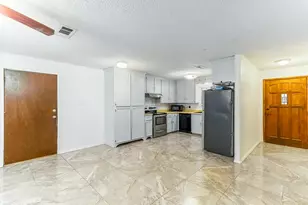 103 S Ringgold St, West Columbia, TX 77486 - Photo 2