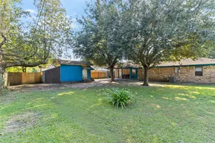 103 S Ringgold St, West Columbia, TX 77486 - Photo 14