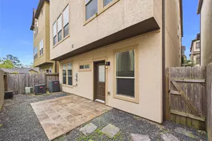 10606 Shadow Elm Ct, Houston, TX 77043 - Photo 46