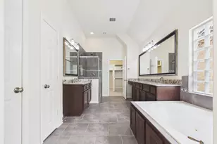 10606 Shadow Elm Ct, Houston, TX 77043 - Photo 40