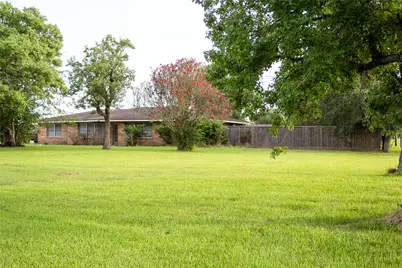 10230 Highway 6, Hitchcock, TX 77563 - Photo 1