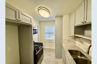 2320 29th Avenue N, Texas City, TX 77590 - Photo 18